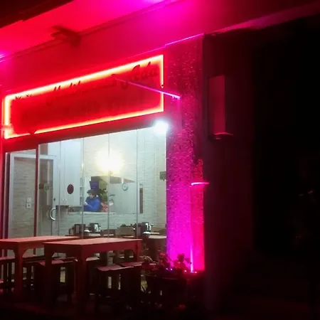 Halikarnas Ada Butik Otel בית הארחה