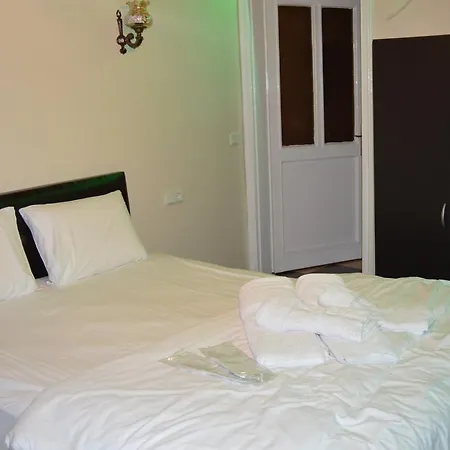Halikarnas Ada Butik Otel בית הארחה *